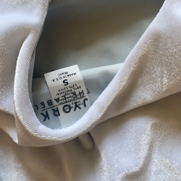 Collette One Piece Velvet - Picture 4 of 4